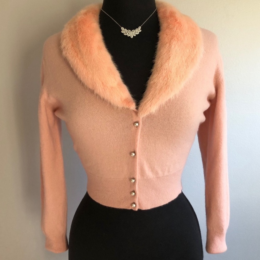 Women's Late 1950s Vintage Dalton Cashmere Knit Sweater with Dyed Fox Fur Collar
